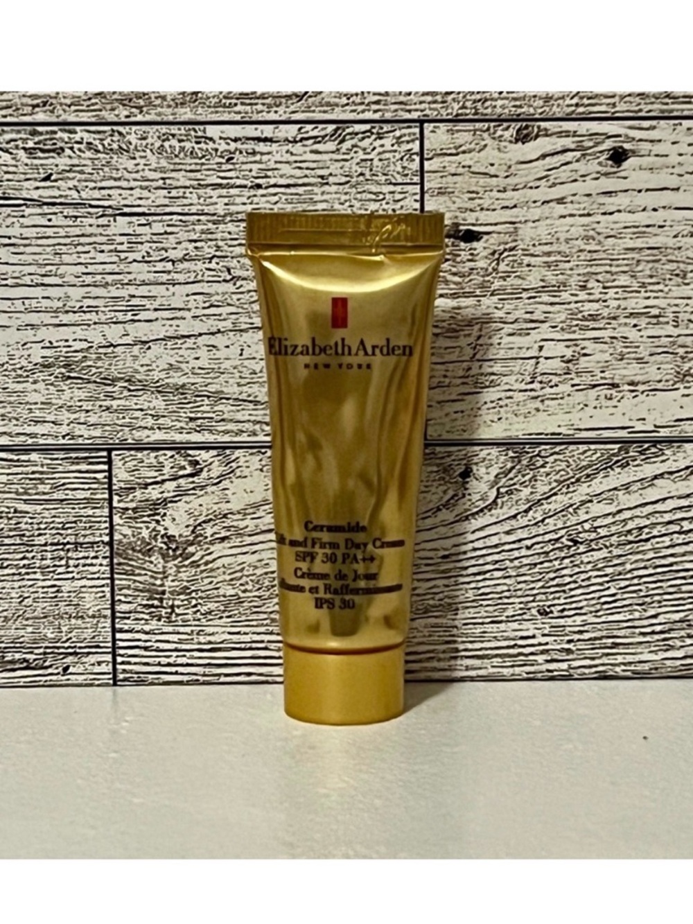 Elizabeth Arden Lift and Firm Day Cream Ceramide Sunscreen SPF 30 NWOB